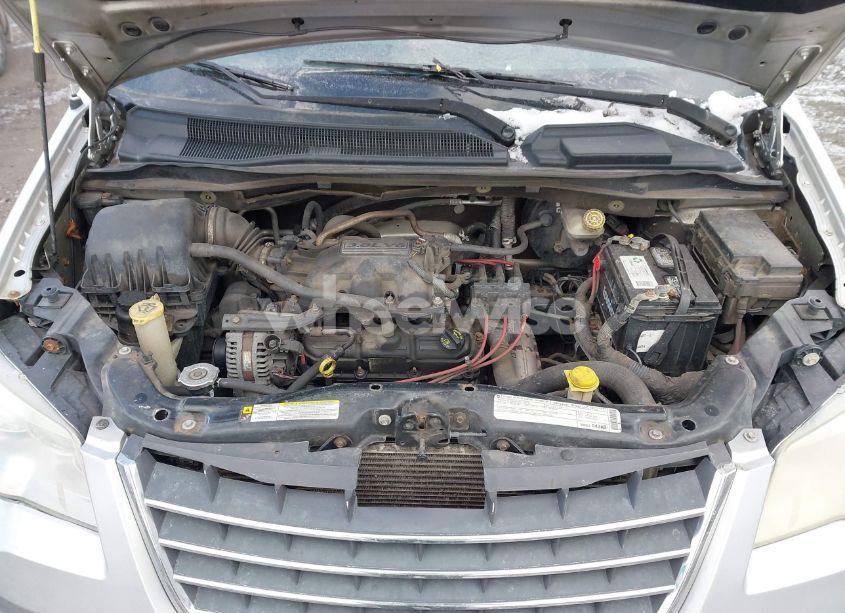 Photo 10 of 2010 Chrysler Town & COUNTRY TOURING (VIN 2A4RR5D17AR221819)