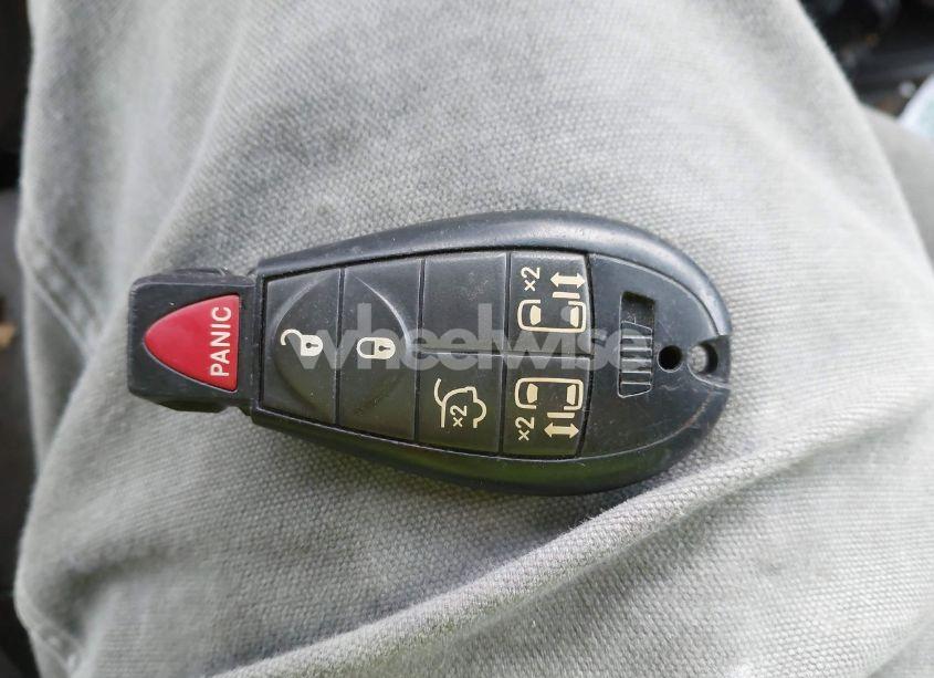 Photo 11 of 2010 Chrysler Town & COUNTRY TOURING (VIN 2A4RR5D17AR221819)