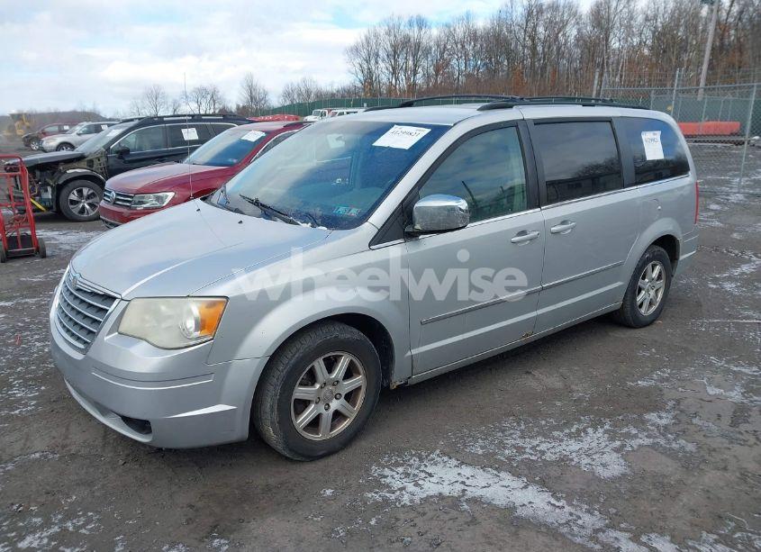 Photo 2 of 2010 Chrysler Town & COUNTRY TOURING (VIN 2A4RR5D17AR221819)