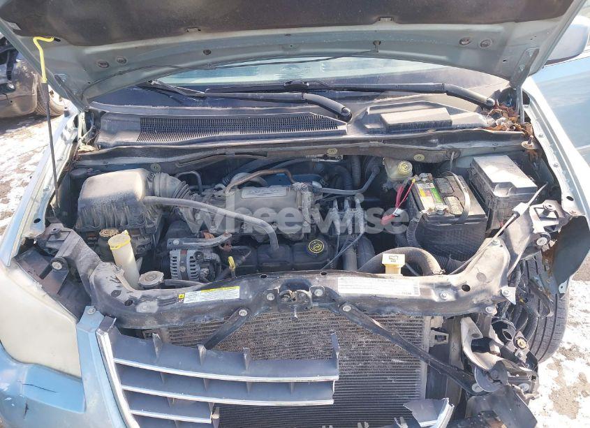 Photo 10 of 2010 Chrysler Town & COUNTRY TOURING (VIN 2A4RR5D17AR241438)