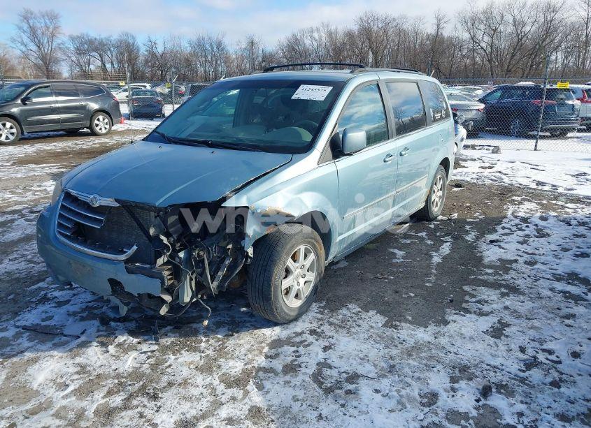 Photo 2 of 2010 Chrysler Town & COUNTRY TOURING (VIN 2A4RR5D17AR241438)