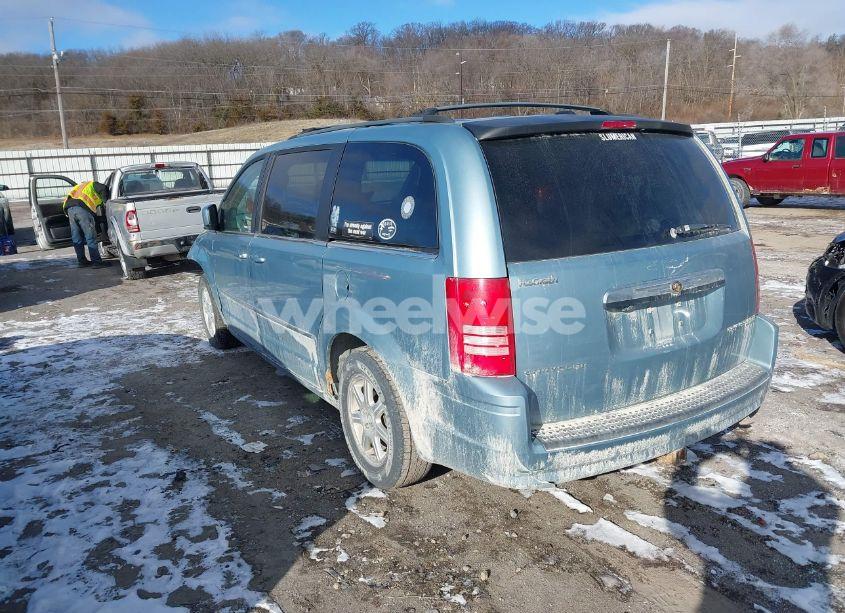 Photo 3 of 2010 Chrysler Town & COUNTRY TOURING (VIN 2A4RR5D17AR241438)