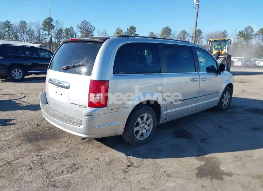 Photo 4 of 2010 Chrysler Town & COUNTRY TOURING (VIN 2A4RR5D17AR266811)