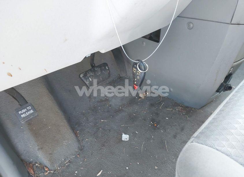 Photo 11 of 2010 Chrysler Town & COUNTRY TOURING (VIN 2A4RR5D17AR346125)