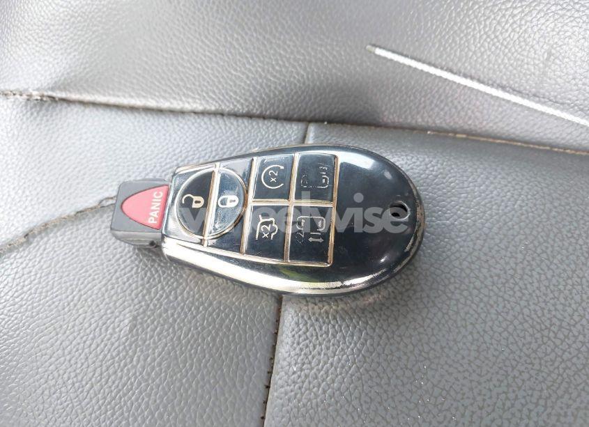 Photo 11 of 2010 Chrysler Town & COUNTRY TOURING (VIN 2A4RR5D17AR351227)