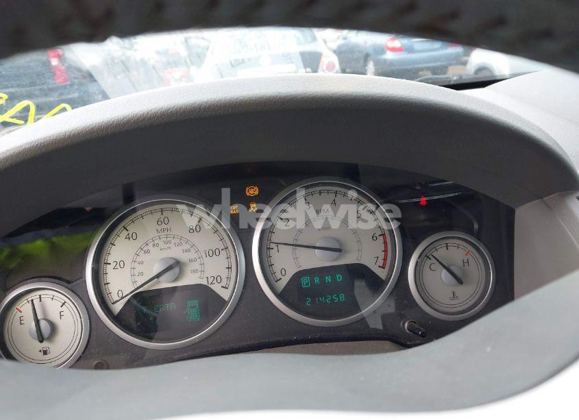 Photo 7 of 2010 Chrysler Town & COUNTRY TOURING (VIN 2A4RR5D17AR351227)