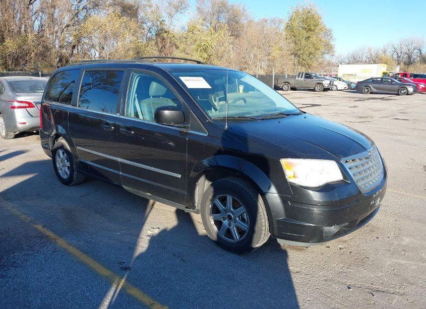 2010 Chrysler Town & COUNTRY TOURING (VIN 2A4RR5D18AR105058) main photo