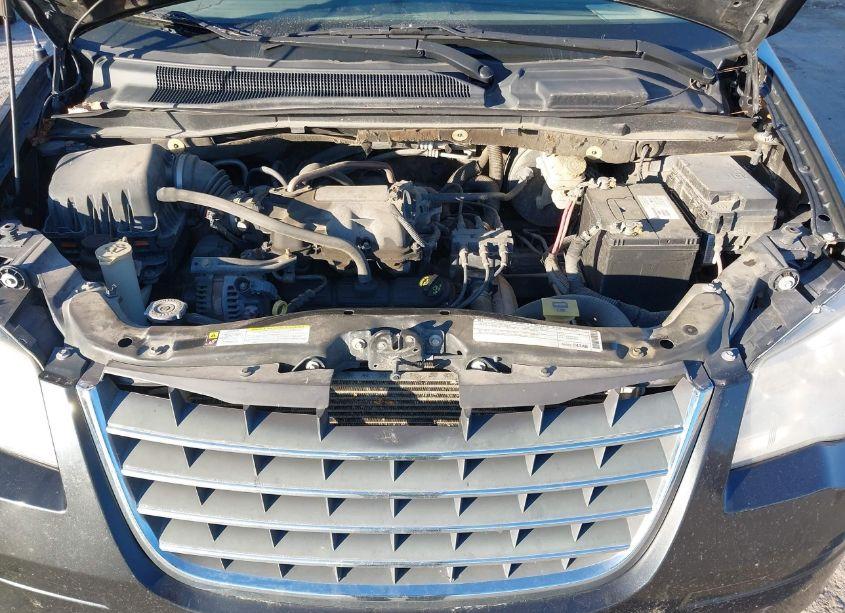 Photo 10 of 2010 Chrysler Town & COUNTRY TOURING (VIN 2A4RR5D18AR105058)