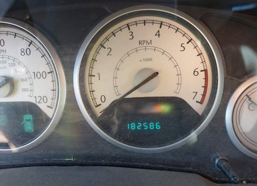 Photo 7 of 2010 Chrysler Town & COUNTRY TOURING (VIN 2A4RR5D18AR105058)