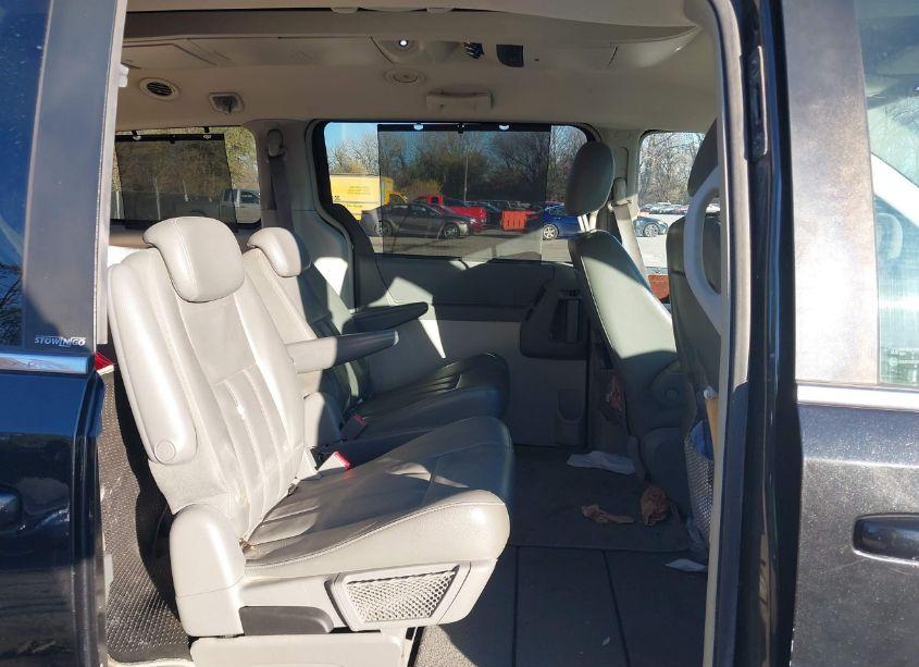 Photo 8 of 2010 Chrysler Town & COUNTRY TOURING (VIN 2A4RR5D18AR105058)