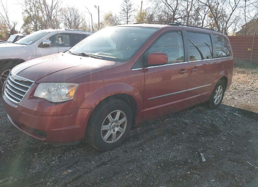 Photo 2 of 2010 Chrysler Town & COUNTRY TOURING (VIN 2A4RR5D18AR128792)