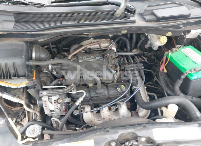 Photo 10 of 2010 Chrysler Town & COUNTRY TOURING (VIN 2A4RR5D18AR133877)