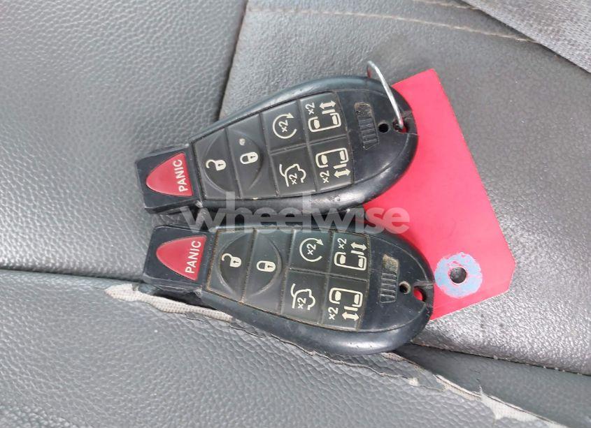 Photo 11 of 2010 Chrysler Town & COUNTRY TOURING (VIN 2A4RR5D18AR133877)