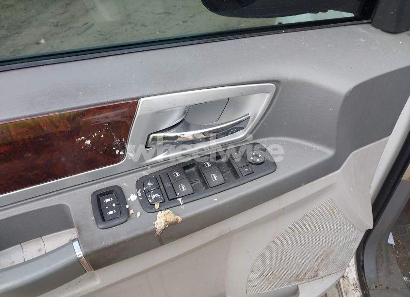 Photo 19 of 2010 Chrysler Town & COUNTRY TOURING (VIN 2A4RR5D18AR133877)