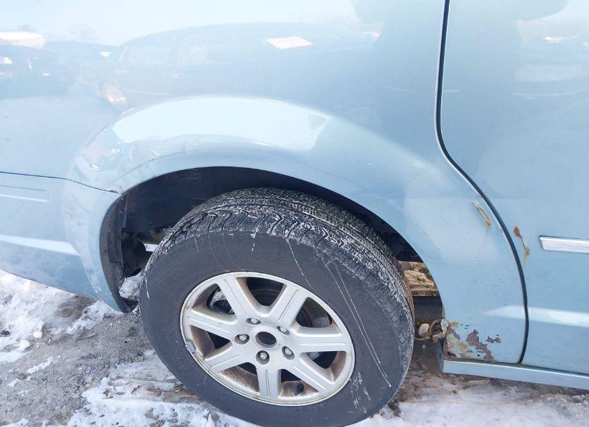 Photo 6 of 2010 Chrysler Town & COUNTRY TOURING (VIN 2A4RR5D18AR148637)