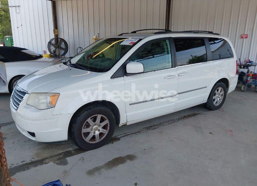 Photo 2 of 2010 Chrysler Town & COUNTRY TOURING (VIN 2A4RR5D18AR188314)