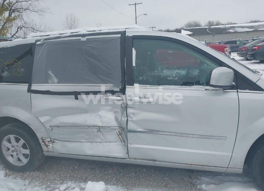 Photo 13 of 2010 Chrysler Town & COUNTRY TOURING (VIN 2A4RR5D18AR289014)