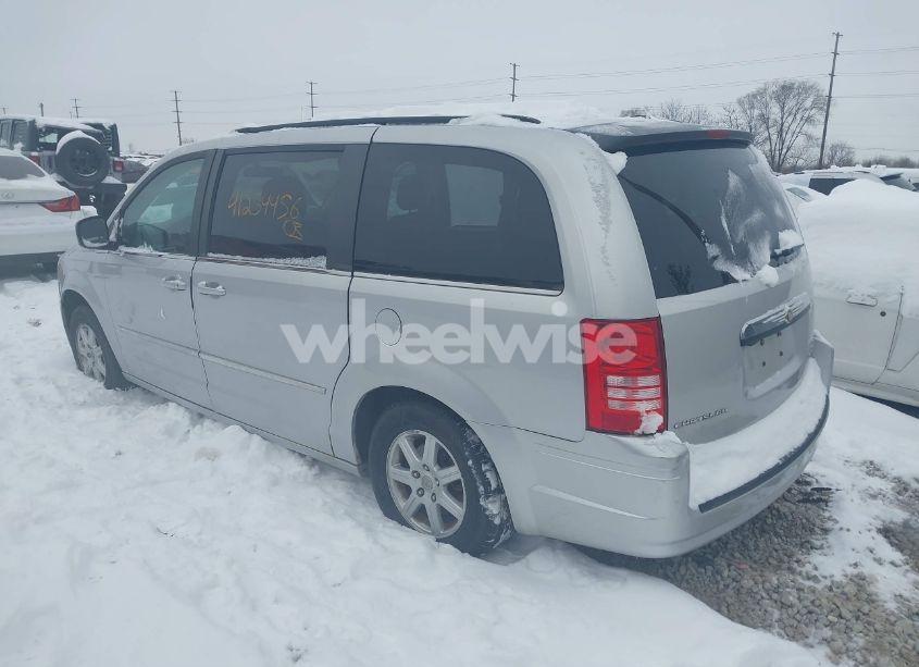 Photo 3 of 2010 Chrysler Town & COUNTRY TOURING (VIN 2A4RR5D18AR289014)