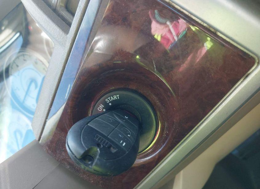 Photo 11 of 2010 Chrysler Town & COUNTRY TOURING (VIN 2A4RR5D19AR104954)