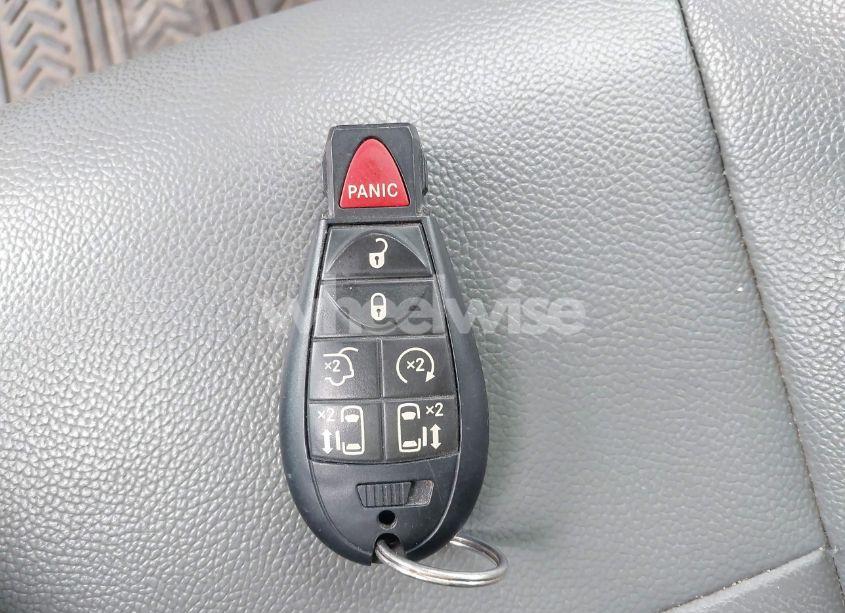 Photo 11 of 2010 Chrysler Town & COUNTRY TOURING (VIN 2A4RR5D19AR170405)