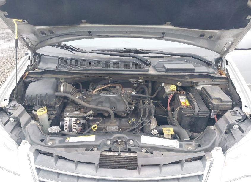 Photo 10 of 2010 Chrysler Town & COUNTRY TOURING (VIN 2A4RR5D19AR213446)