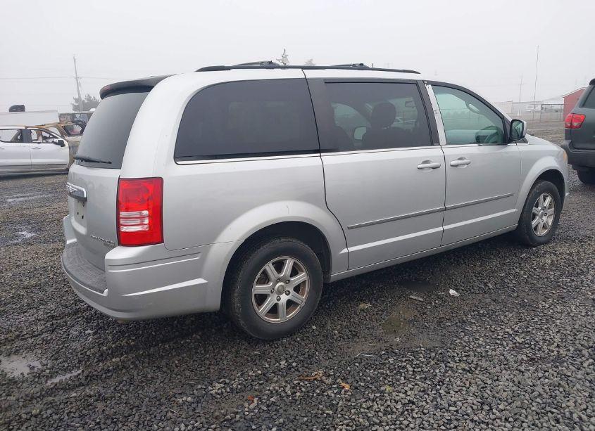 Photo 4 of 2010 Chrysler Town & COUNTRY TOURING (VIN 2A4RR5D19AR213446)