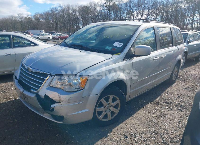 Photo 2 of 2010 Chrysler Town & COUNTRY TOURING (VIN 2A4RR5D19AR241019)