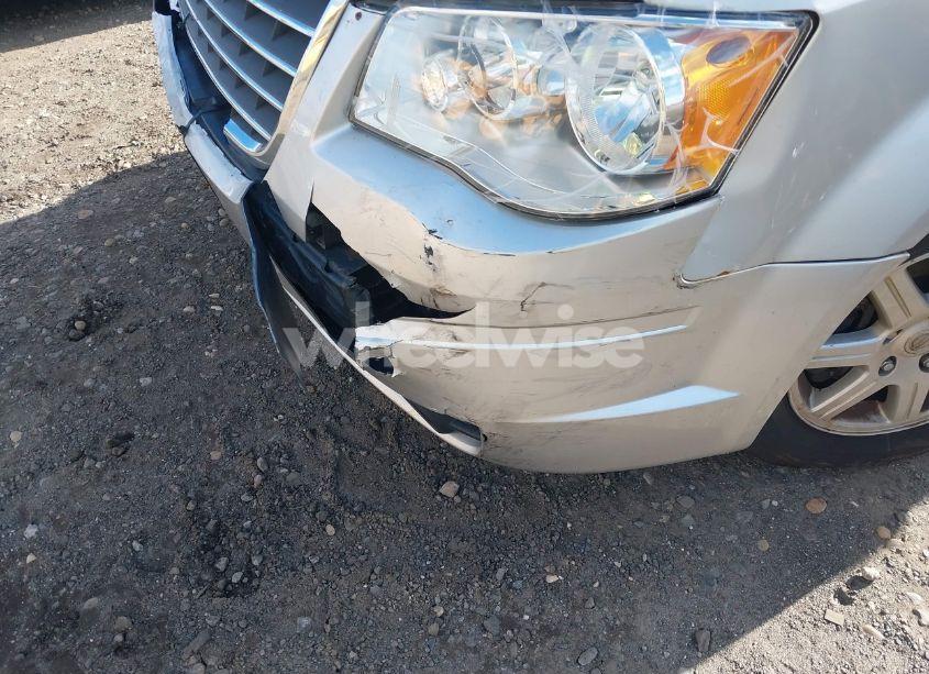 Photo 6 of 2010 Chrysler Town & COUNTRY TOURING (VIN 2A4RR5D19AR241019)