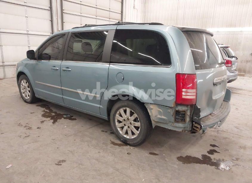 Photo 3 of 2010 Chrysler Town & COUNTRY TOURING (VIN 2A4RR5D19AR241263)