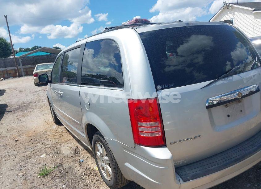 Photo 3 of 2010 Chrysler Town & COUNTRY TOURING (VIN 2A4RR5D19AR273534)