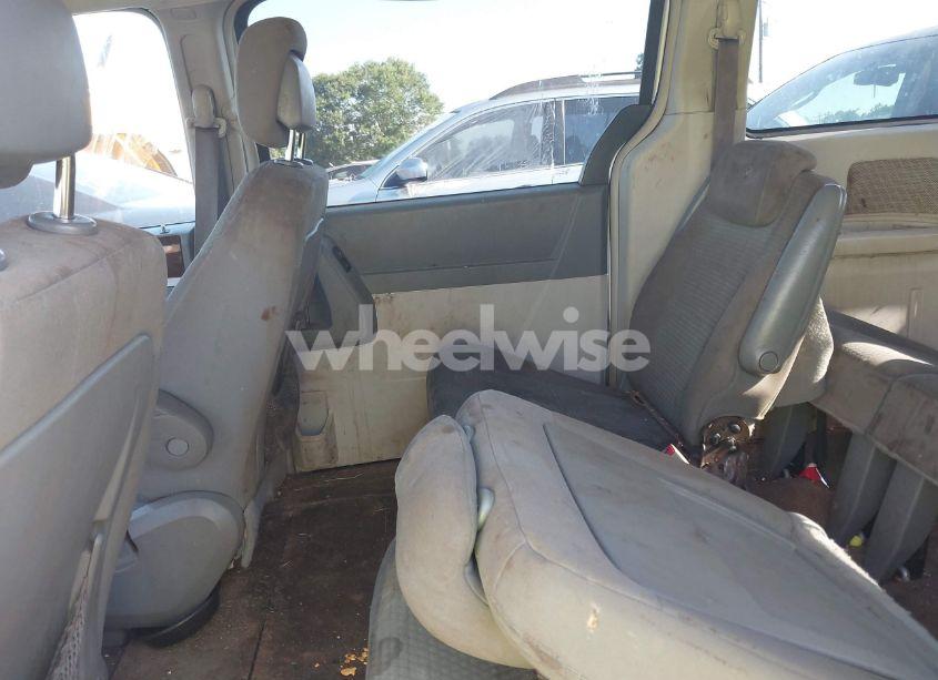 Photo 8 of 2010 Chrysler Town & COUNTRY TOURING (VIN 2A4RR5D19AR273534)