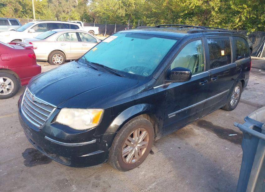 Photo 2 of 2010 Chrysler Town & COUNTRY TOURING (VIN 2A4RR5D19AR273811)