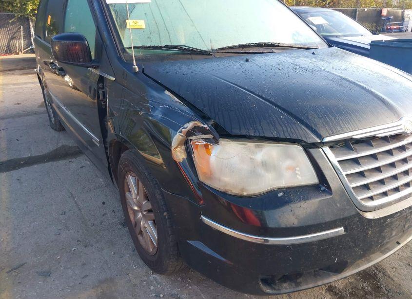 Photo 6 of 2010 Chrysler Town & COUNTRY TOURING (VIN 2A4RR5D19AR273811)