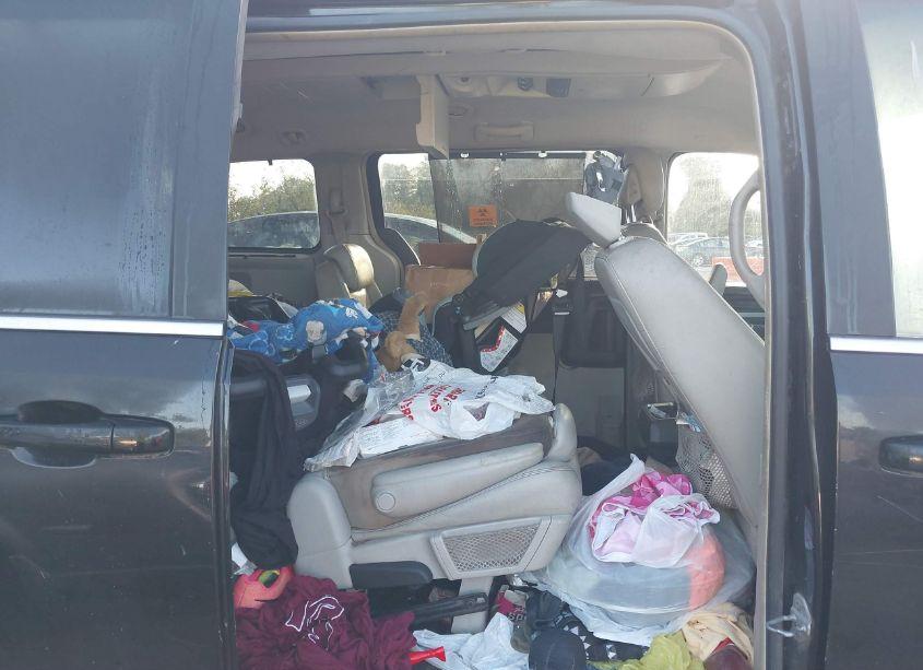 Photo 8 of 2010 Chrysler Town & COUNTRY TOURING (VIN 2A4RR5D19AR273811)