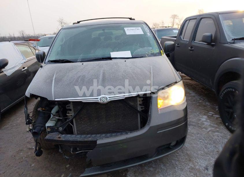 Photo 12 of 2010 Chrysler Town & COUNTRY TOURING (VIN 2A4RR5D19AR302711)