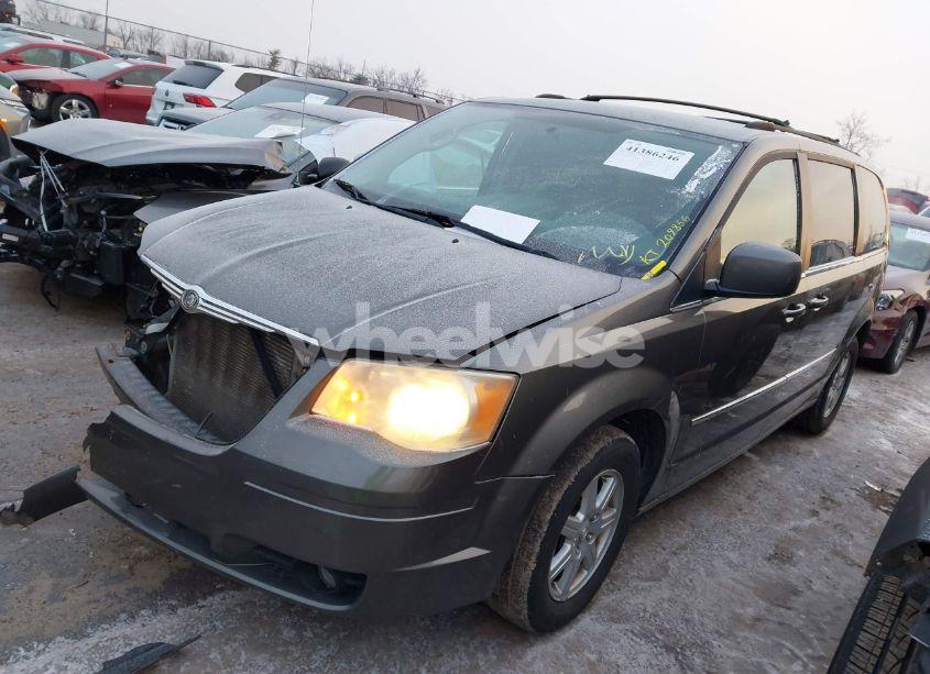 Photo 2 of 2010 Chrysler Town & COUNTRY TOURING (VIN 2A4RR5D19AR302711)