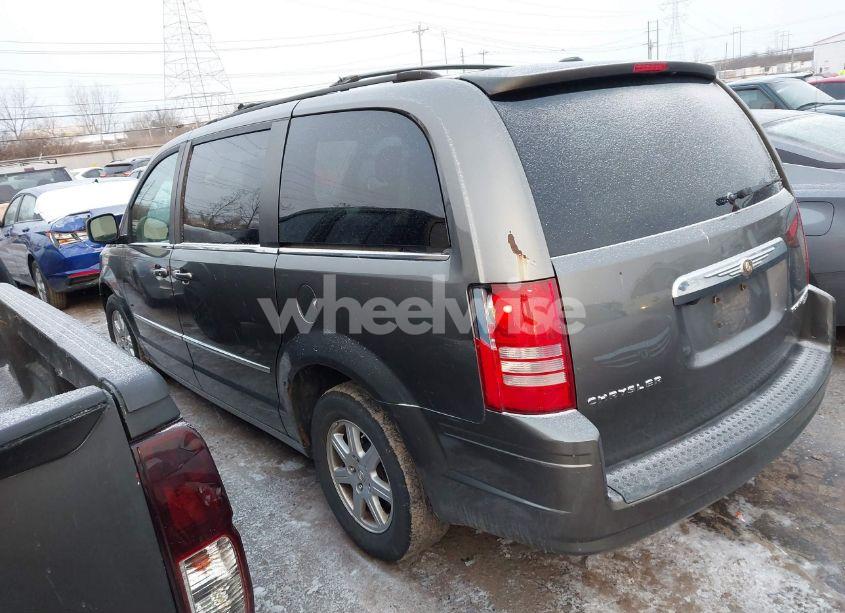 Photo 3 of 2010 Chrysler Town & COUNTRY TOURING (VIN 2A4RR5D19AR302711)