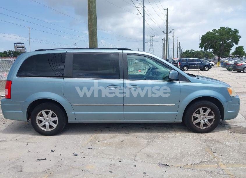 Photo 13 of 2010 Chrysler Town & COUNTRY TOURING (VIN 2A4RR5D19AR309206)