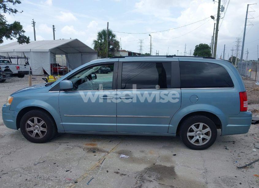 Photo 14 of 2010 Chrysler Town & COUNTRY TOURING (VIN 2A4RR5D19AR309206)