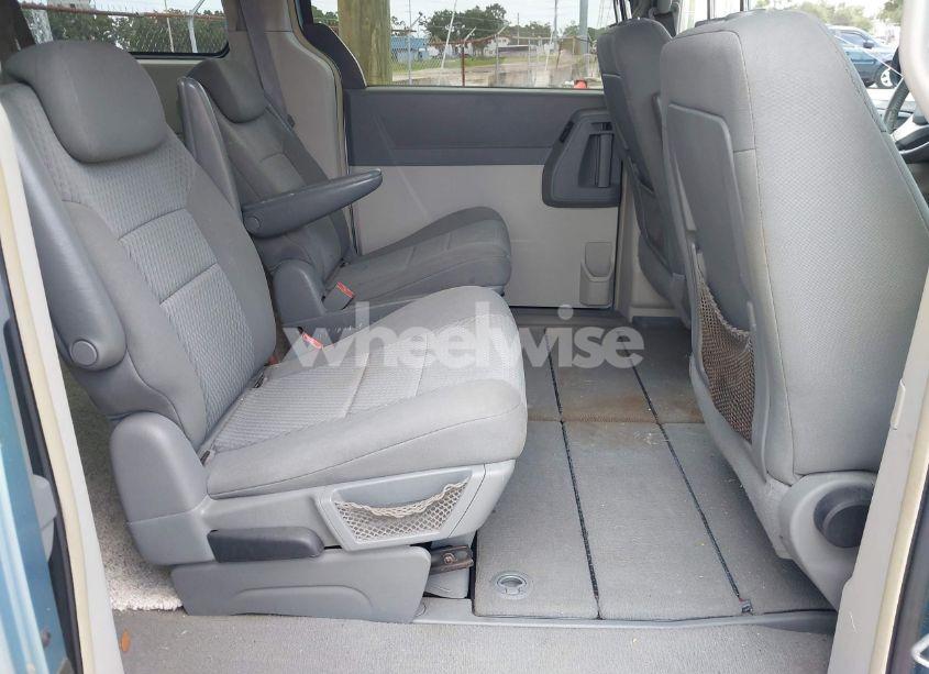 Photo 8 of 2010 Chrysler Town & COUNTRY TOURING (VIN 2A4RR5D19AR309206)