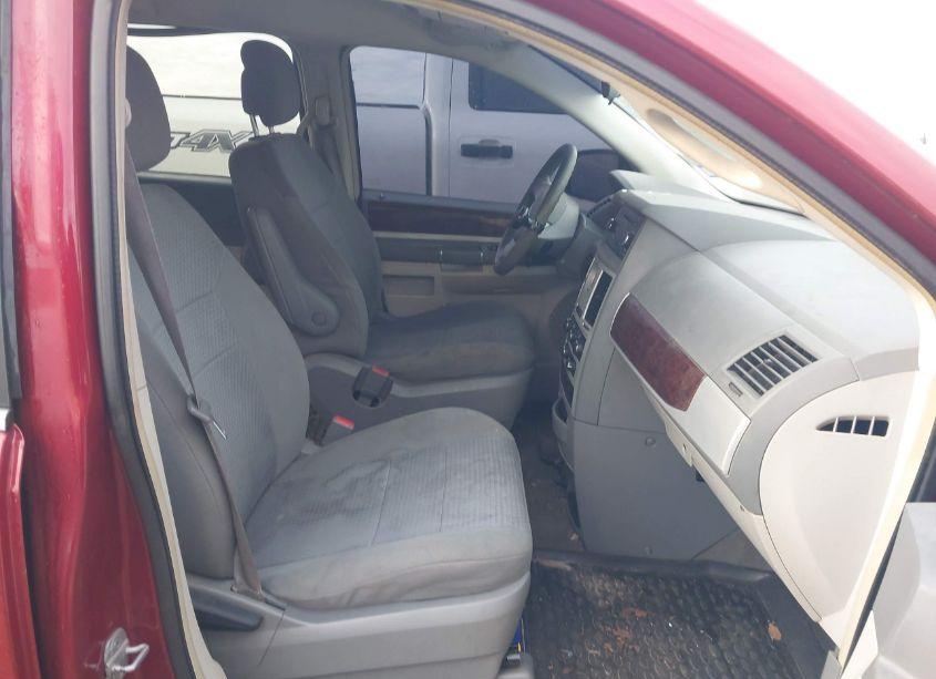 Photo 5 of 2010 Chrysler Town & COUNTRY TOURING (VIN 2A4RR5D19AR337314)