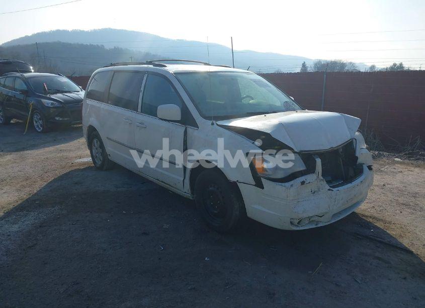 2010 Chrysler Town & COUNTRY TOURING (VIN 2A4RR5D19AR397707) main photo