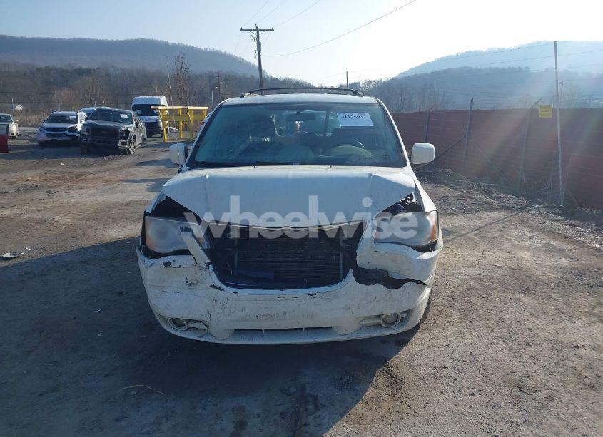 Photo 12 of 2010 Chrysler Town & COUNTRY TOURING (VIN 2A4RR5D19AR397707)