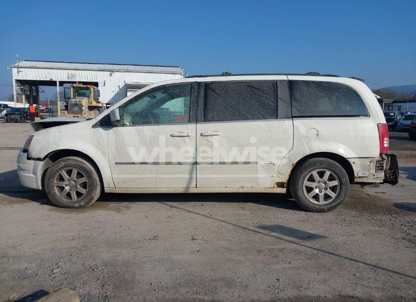 Photo 14 of 2010 Chrysler Town & COUNTRY TOURING (VIN 2A4RR5D19AR397707)