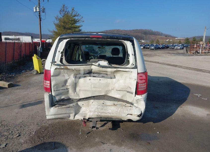 Photo 16 of 2010 Chrysler Town & COUNTRY TOURING (VIN 2A4RR5D19AR397707)