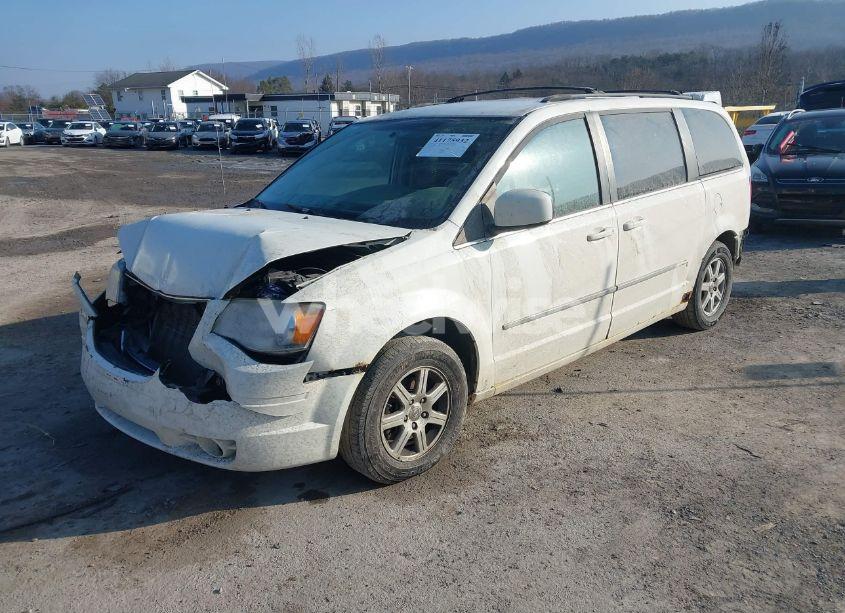 Photo 2 of 2010 Chrysler Town & COUNTRY TOURING (VIN 2A4RR5D19AR397707)
