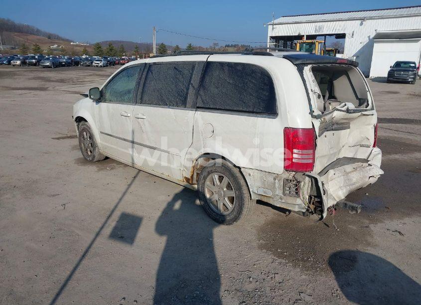 Photo 3 of 2010 Chrysler Town & COUNTRY TOURING (VIN 2A4RR5D19AR397707)