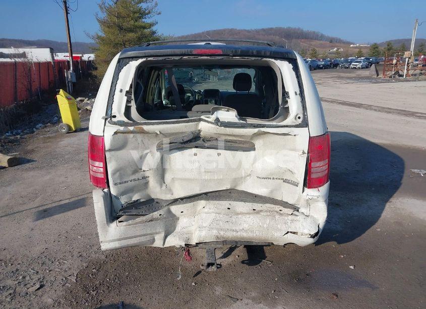 Photo 6 of 2010 Chrysler Town & COUNTRY TOURING (VIN 2A4RR5D19AR397707)