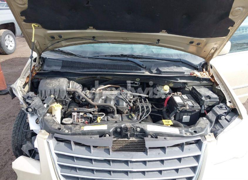 Photo 10 of 2010 Chrysler Town & COUNTRY TOURING (VIN 2A4RR5D19AR494289)