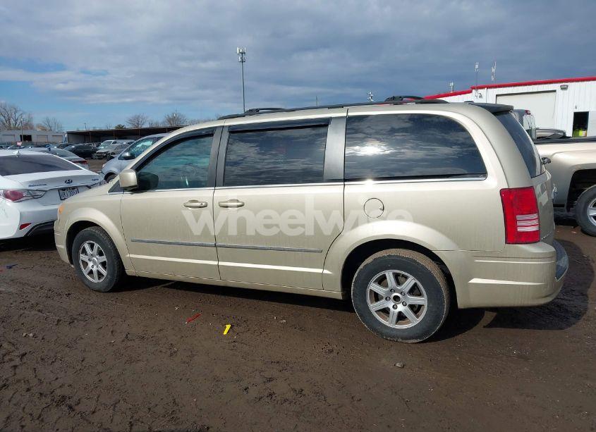 Photo 14 of 2010 Chrysler Town & COUNTRY TOURING (VIN 2A4RR5D19AR494289)